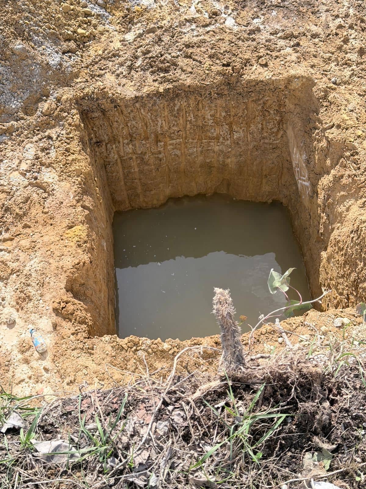 Fouille de semelle remplie d’eau